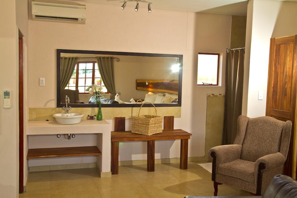 Cest Si Bon Hotel Otjiwarongo Ngoại thất bức ảnh