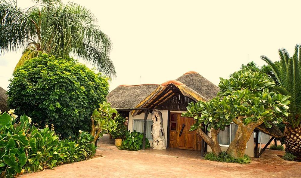 Cest Si Bon Hotel Otjiwarongo Ngoại thất bức ảnh