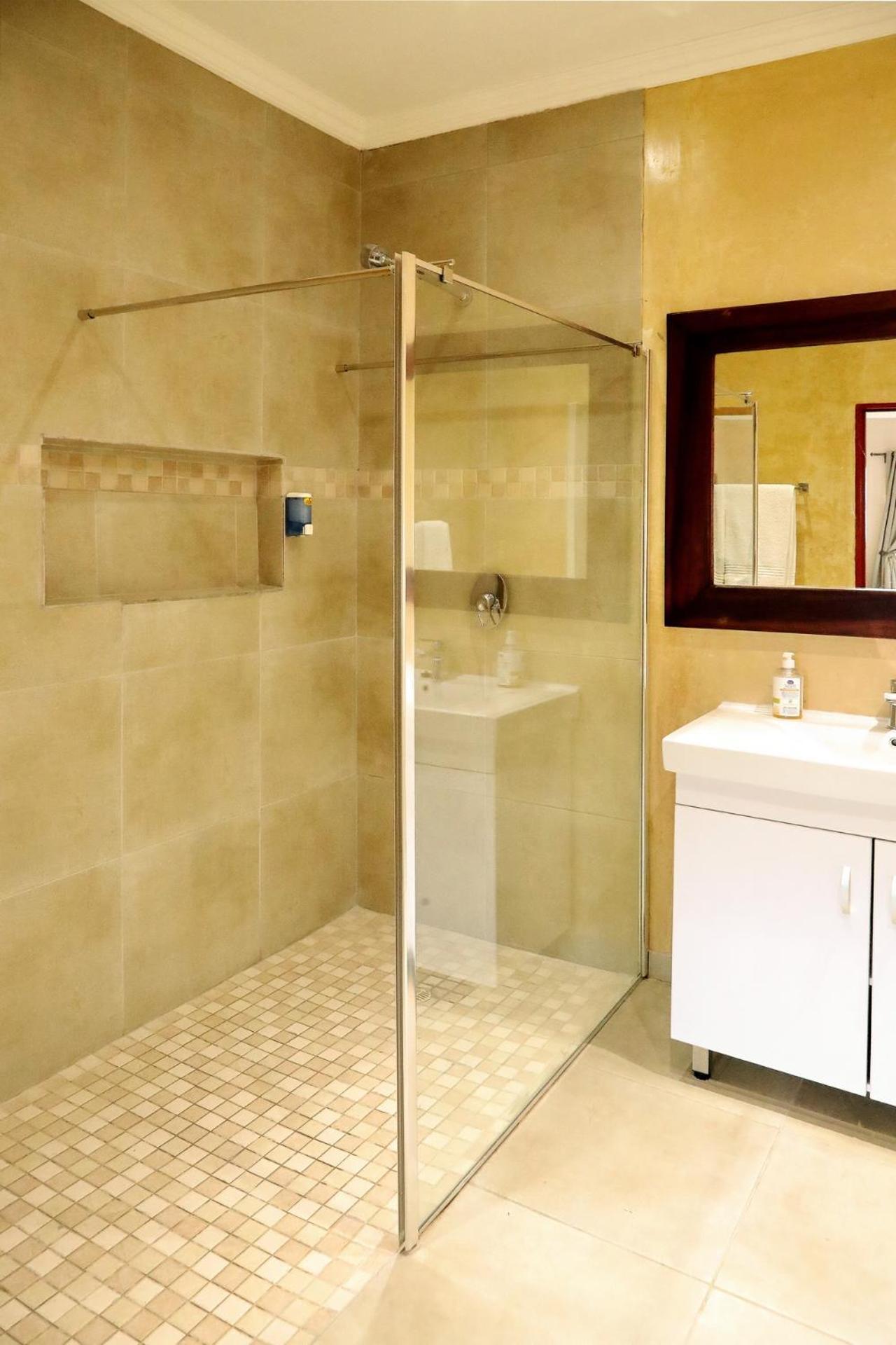 Cest Si Bon Hotel Otjiwarongo Ngoại thất bức ảnh