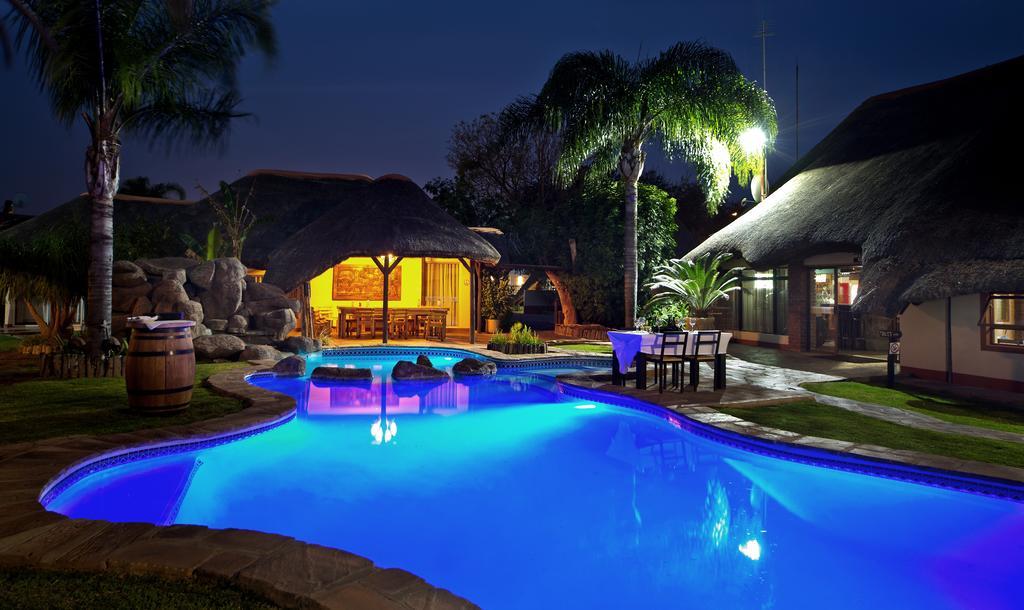 Cest Si Bon Hotel Otjiwarongo Ngoại thất bức ảnh