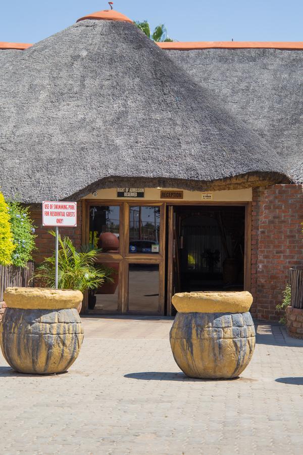 Cest Si Bon Hotel Otjiwarongo Ngoại thất bức ảnh