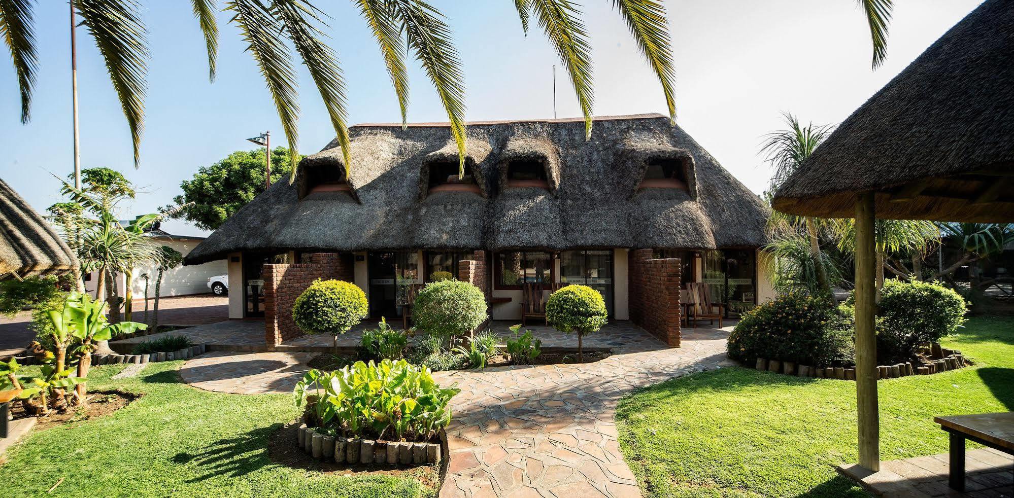 Cest Si Bon Hotel Otjiwarongo Ngoại thất bức ảnh