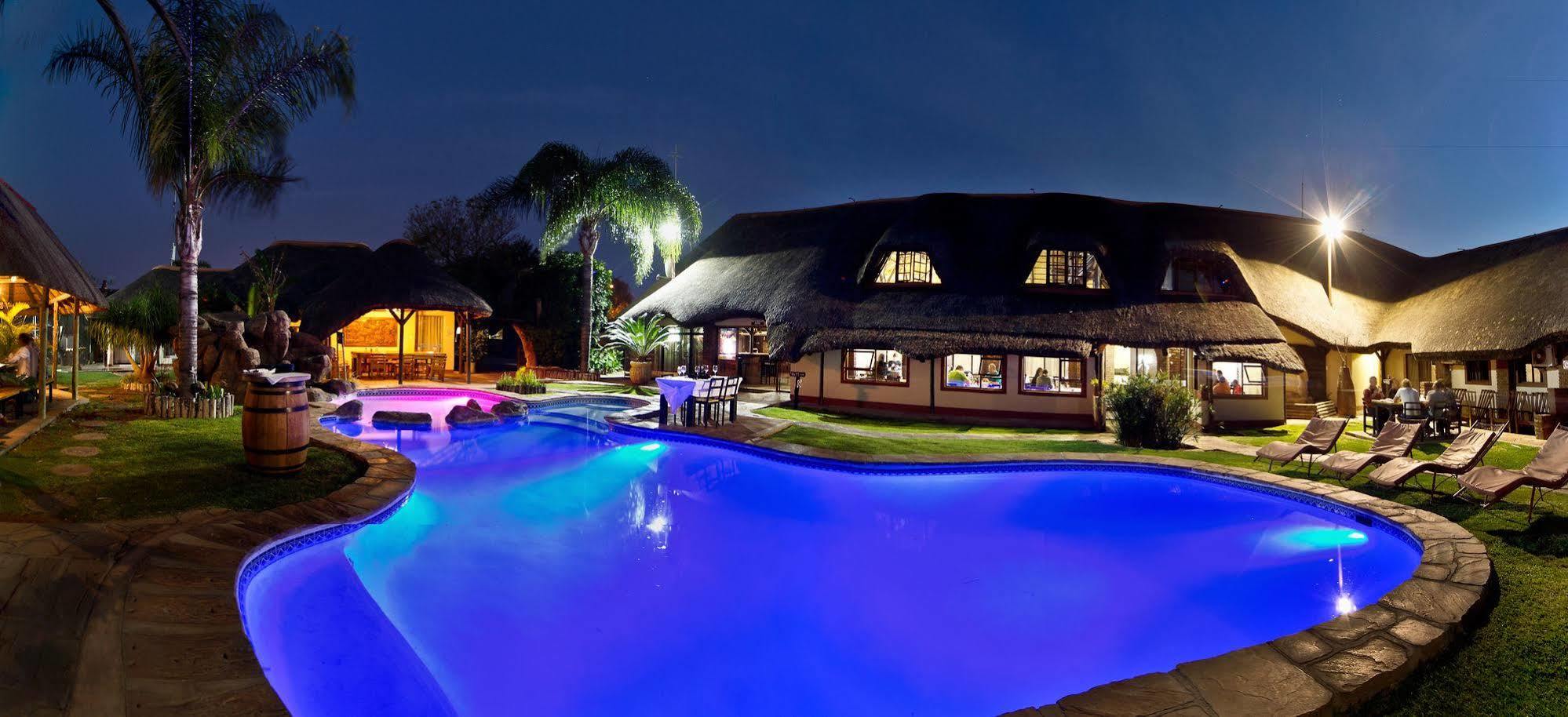Cest Si Bon Hotel Otjiwarongo Ngoại thất bức ảnh